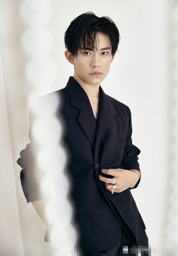 易烊千玺代言合同诈骗案宣判，天价代言费用曝光