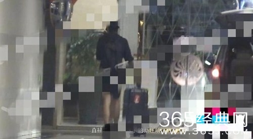 疑似郑云龙恋情曝光，二人同回住所疑已同居