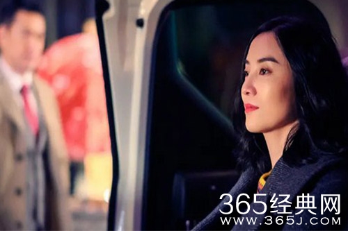 《盛装》中的女性职场现状