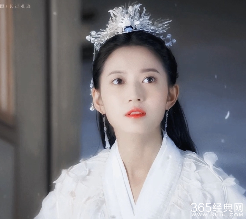 《镜双城》白璎和白薇的关系