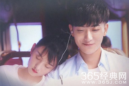 《才不要和老板谈恋爱》小说情节介绍