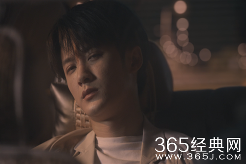 《猎罪图鉴》沈翊一上车就睡觉