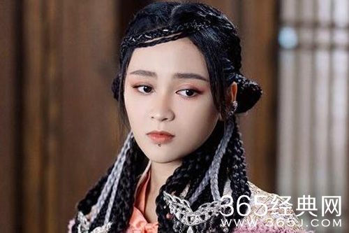 《与君初相识》卿瑶人物介绍