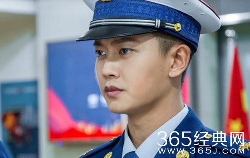 《蓝焰突击》李溪成结局