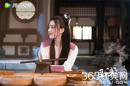 《且试天下》中的美女
