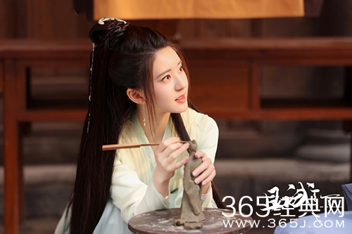 《且试天下》白风夕受伤