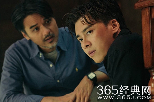 《暗夜行者》中的黎明计划