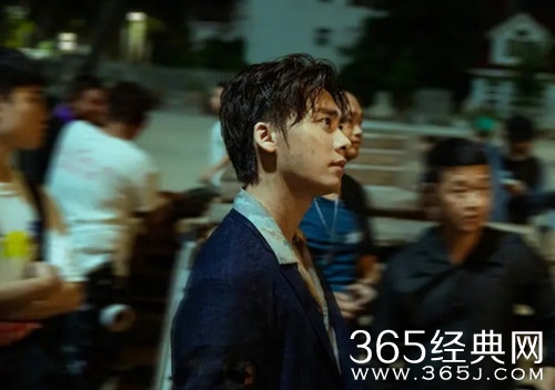 《暗夜行者》幕后黑警