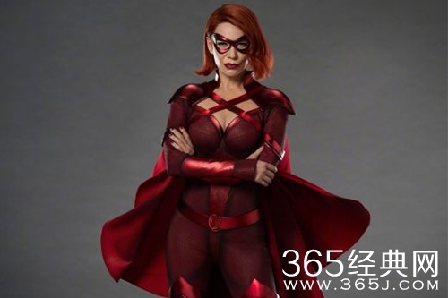 《黑袍纠察队》绯红女爵人物介绍