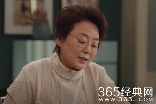 《林深见鹿》简艾和武老师的关系