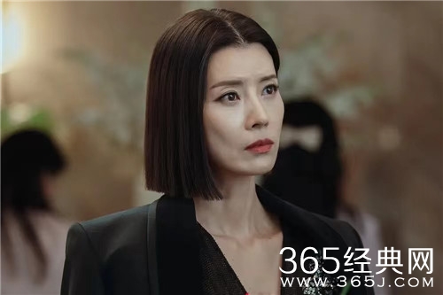 韩剧《夏娃》韩素拉和保镖的关系