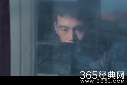 《胆小鬼》秦理养蛇