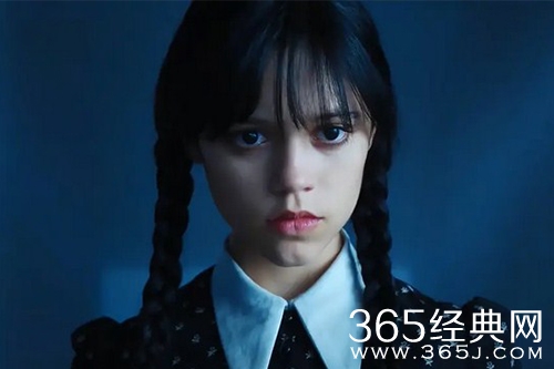 网飞真人剧集《星期三》剧情介绍