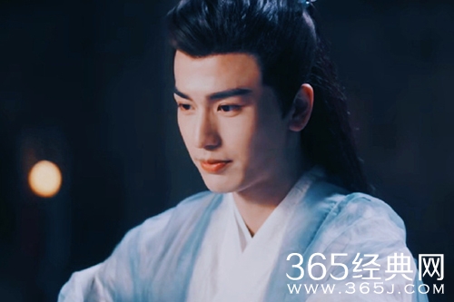 《七时吉祥》中的长珩