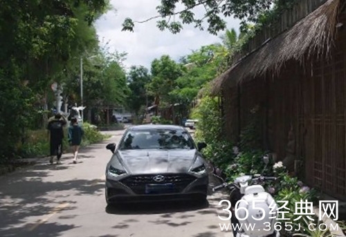 《冰雨火》陈宇开的车介绍