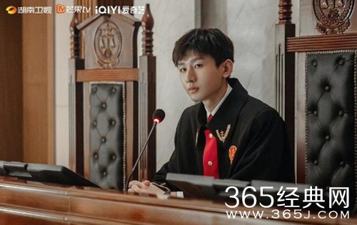 《底线》周亦安原型