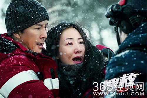 《搜救》定档10月3日，群星给电影宣传