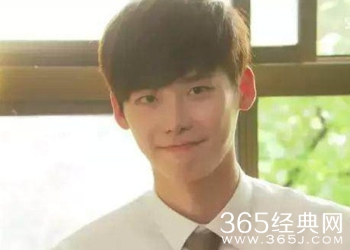 《分贝》定档11月16日，李钟硕金来沅进行猫鼠游戏