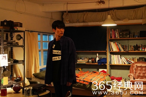 《月圆月缺》曝新剧照，有村架纯到访目黑莲独居屋