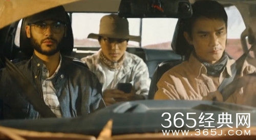 《我们这十年之沙漠之光》剧情介绍