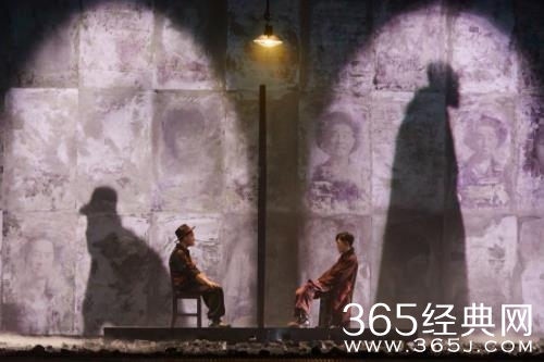 《披荆斩棘》苏见信重金属摇滚改编刘德华歌曲，潘玮柏在舞台上吃汉堡