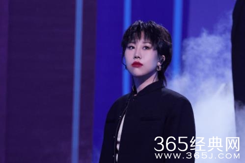 《美好年华研习社》收官，毕业答辩全员泪洒舞台