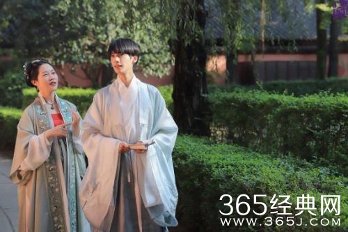 《魔熙先生》获视频创新大奖 和罗云熙一起跨屏互动探索大美中国