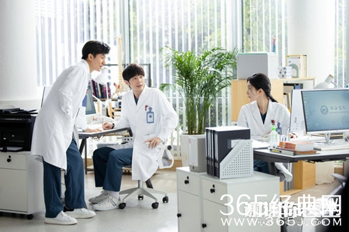 《谢谢你医生》医疗情感关怀剧的内容与传播探索