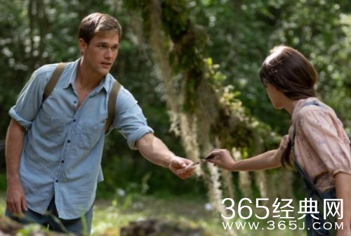 《沼泽深处的女孩》“爱从本能”特辑 浪漫背后潜藏残酷谎言