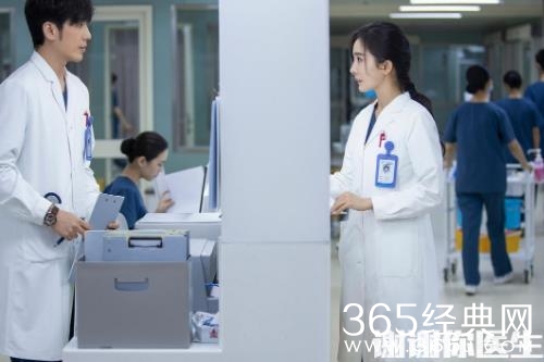 《谢谢你医生》收官在即，释出海报弥漫温暖与治愈感