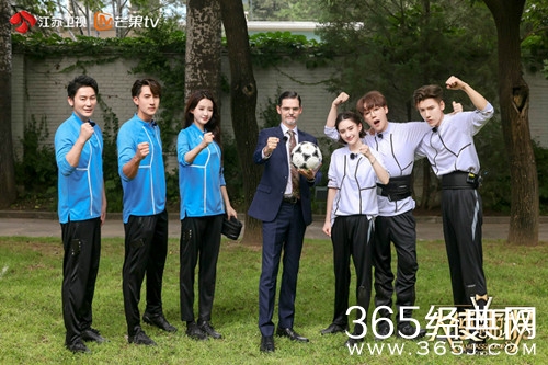 国内首档大使美食创意真人秀《大使的厨房》定档11月20日