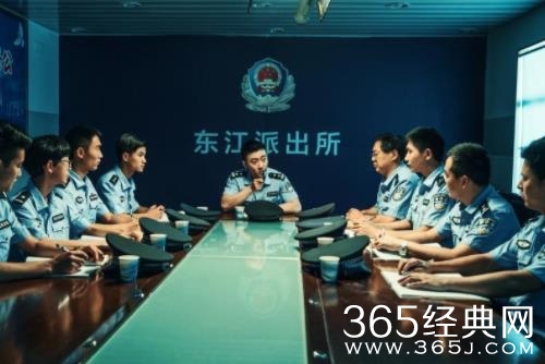 电影《非道缉恶》正式上线 小城老板卷入古惑仔爆笑风云