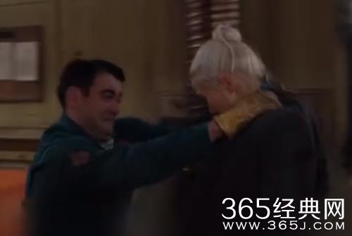 惊悚电影《安娜》电影解说文案