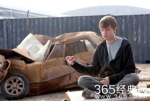 科幻电影《超能失控》电影解说文案