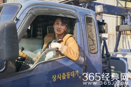 搞笑电影《奇妙的家族》电影解说文案