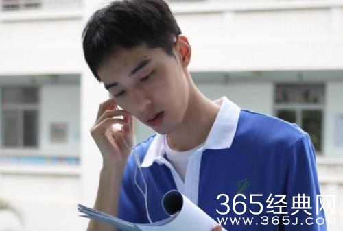 电影《夏坠》杀青 周楷宸演演绎无拘无束的高中“差生”