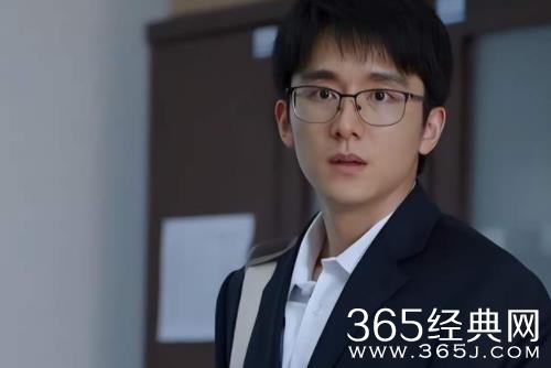 《县委大院》首播！镜头真实胡歌贴合角色，第一集收视率就狂飙