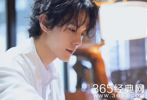 《月里青山淡如画》定档