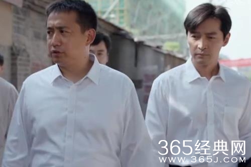 《县委大院》首播！镜头真实胡歌贴合角色，第一集收视率就狂飙