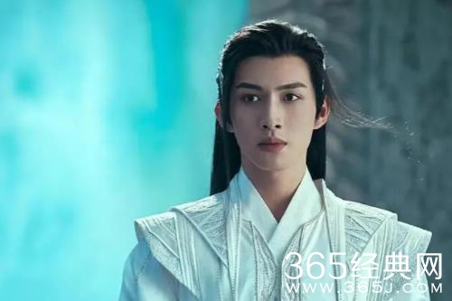 《月歌行》陆离引柳梢入魔