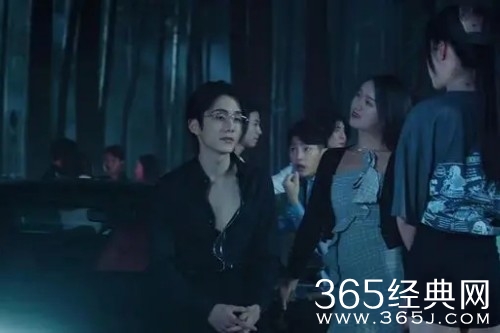 《光渊》裴溯晕血