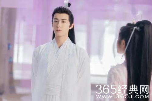 《星落凝成糖》少典有琴四种身份