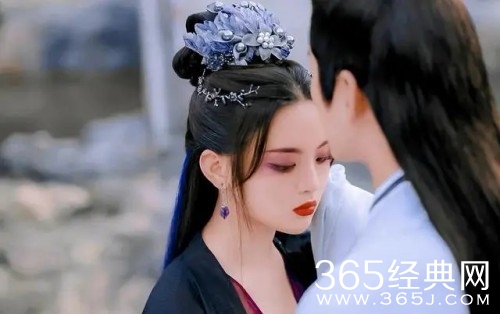 《重紫》和奔月关系