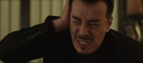 《纵有疾风起》看到庞飞服软，才知道牺牲色相的烁冰对自己更狠