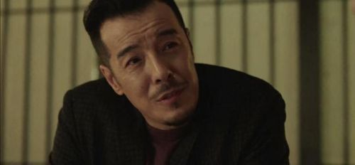 《纵有疾风起》看到庞飞服软，才知道牺牲色相的烁冰对自己更狠