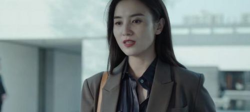 《纵有疾风起》看到庞飞服软，才知道牺牲色相的烁冰对自己更狠