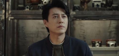 《纵有疾风起》看到庞飞服软，才知道牺牲色相的烁冰对自己更狠