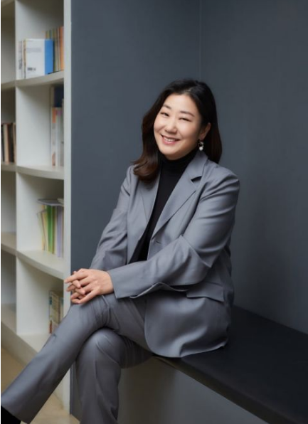 《黑暗荣耀》学长李到晛下一部挑战母子搞笑剧，与喜剧女王罗美兰携手主演《坏妈妈》