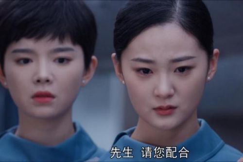 《向风而行》开除祁玉，敲打李语珩，一生未育的艾佳才是狠角色