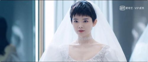 《向风而行》开除祁玉，敲打李语珩，一生未育的艾佳才是狠角色